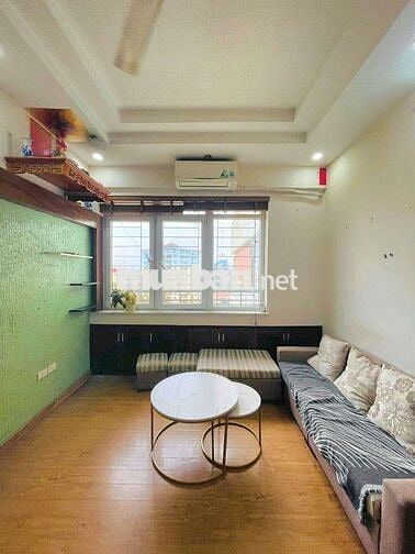 Bán gấp căn hộ No3 Trần Quý Kiên. DT 53m gồm 2pn, 1wc.