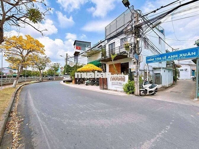 BÁN NHÀ MỚI ĐẸP - NGAY TT. NINH KIỀU - ĐỐI DIỆN ĐH.CN - DƯỢC HG