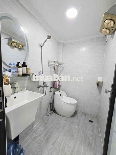 BÁN NHÀ VŨ HỮU THANH XUÂN NGÕ TO GẦN PHỐ GẦN Ô TÔ DT: 42m2 *4 Tầng