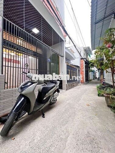 BÁN NHÀ MỚI ĐẸP - NGAY TT. NINH KIỀU - ĐỐI DIỆN ĐH.CN - DƯỢC HG