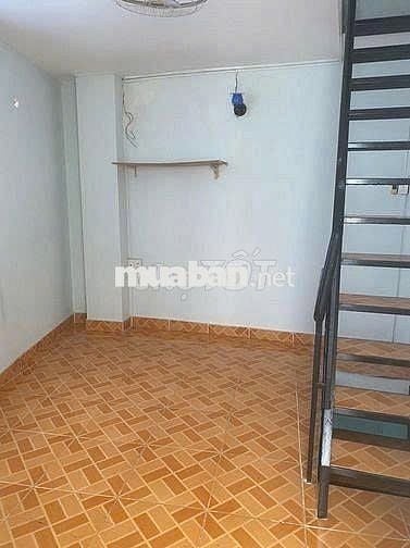 Nhà hẻm 20m2, 1 trệt 2 lầu 1 tầng thượng, đường 3/2, Quận 10.