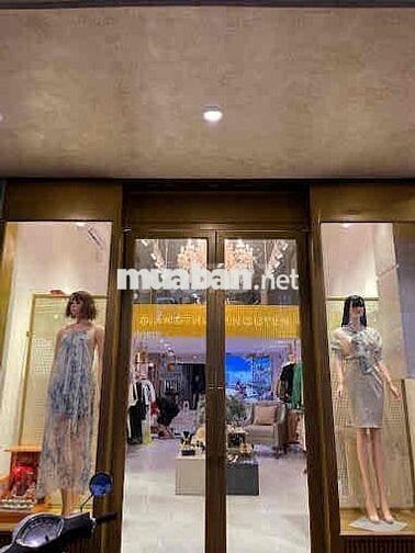 Cho thuê nhà MT Võ Văn Tần Q3, 4x18m, trệt lửng, trần cao, giá 65tr tl