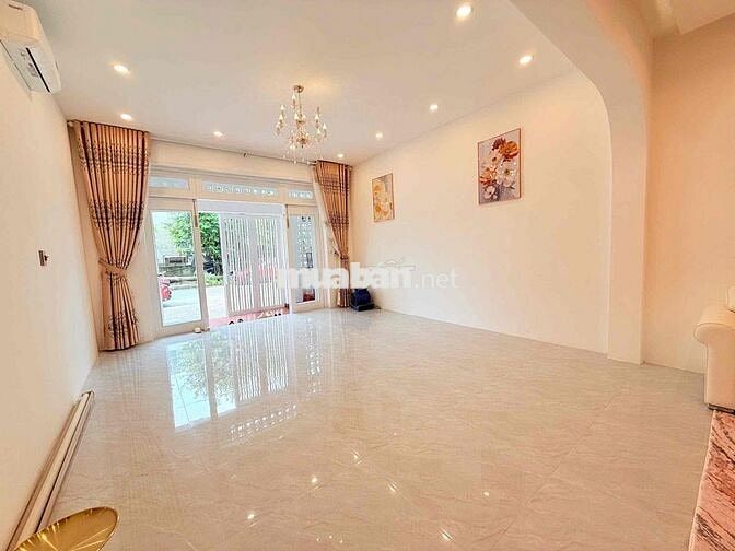 Bán nhà Vip - mới Nam Tri Phương Nhìn biệt thự