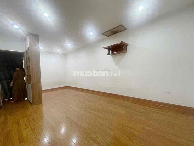 Bán nhà tập thể phố Phương Mai nguyên bản nhà đẹp 2 thoáng tiện ích 75