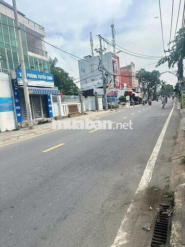 Chủ ngộp bán gấp nhà hẻm oto 3pn 63m² ngay Phạm Văn Đồng Linh Đông
