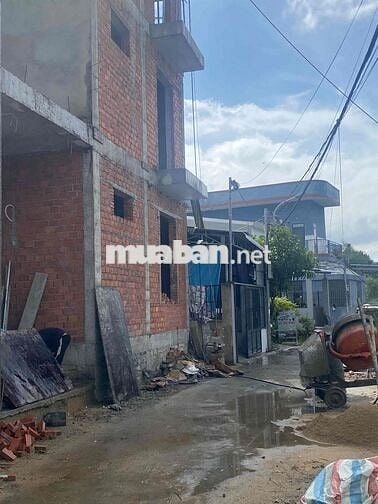 Đất kiệt Mai Đăng Chơn đối diện trường Đại Học