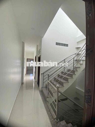Mặt tiền trệt 2 lầu sân thượng 4*25; 6pn tiện kinh doanh