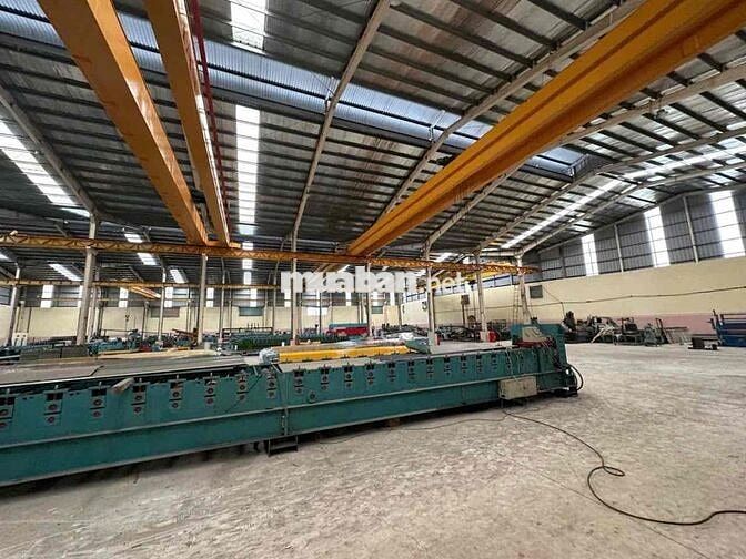 Cho thuê kho xưởng mặt tiền quốc lộ 1A, có cẩu trục, hàng hiếm, đẹp.