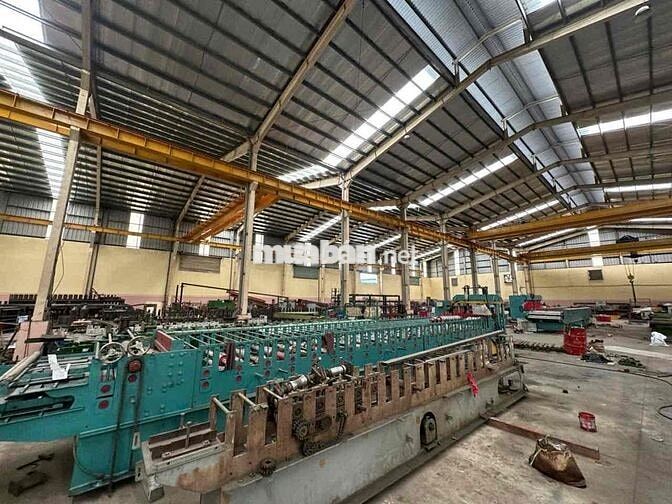 Cho thuê kho xưởng mặt tiền quốc lộ 1A, có cẩu trục, hàng hiếm, đẹp.