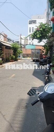 Nhà Nguyên căn hẻm xe tải thông Quang Trung phường 10 (4x16m)