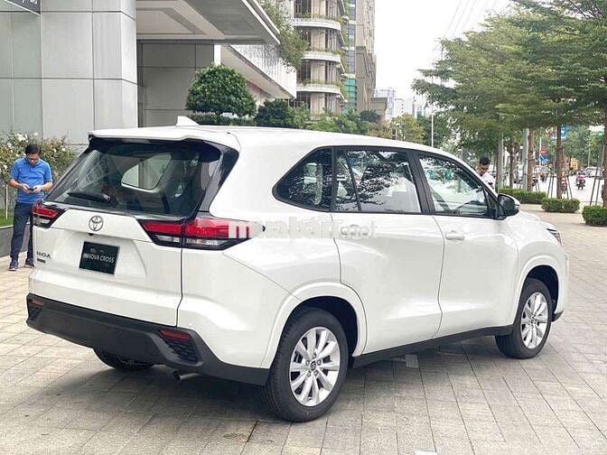 INNOVA CROSS BÁN GIÁ VỐN, GIAO NGAY. CHO VAY 100%