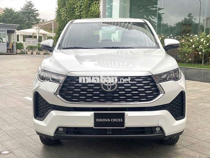 INNOVA CROSS BÁN GIÁ VỐN, GIAO NGAY. CHO VAY 100%