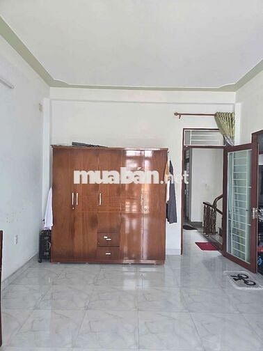 Nhà đẹp cần bán, vị trí gần biển, phù hợp kinh doanh căn hộ hoặc để ở