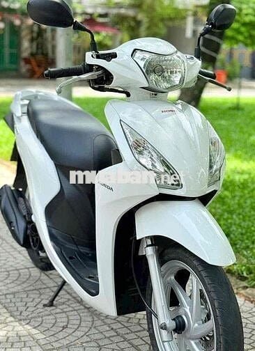 Vision 2016. xe đẹp máy rin. nợ xấu đưa 5t5 lấy xe