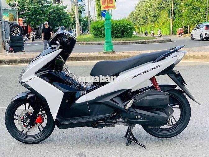 Honda Airblade 2015 fi xe đẹp liền lạc máy zin êm