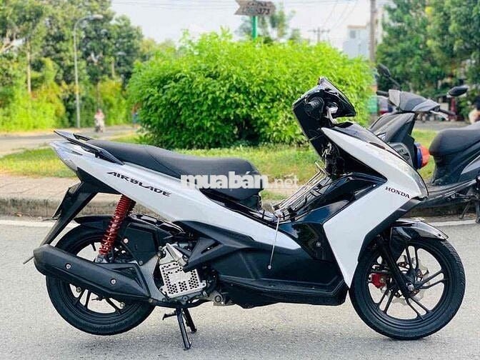 Honda Airblade 2015 fi xe đẹp liền lạc máy zin êm