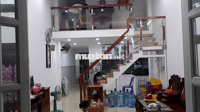 CHÍNH CHỦ GỞI BÁN GẤP NHÀ VỊ TRÍ RẤT ĐẸP GIÁ NGỘP APĐ