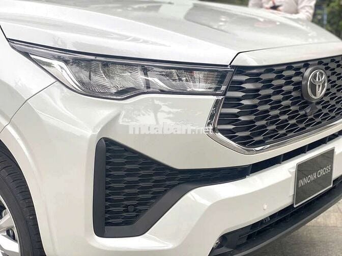 INNOVA CROSS BÁN GIÁ VỐN, GIAO NGAY. CHO VAY 100%
