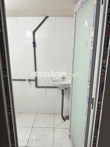 CÒN TRỐNG 1 PHÒNG 2TR TẠI CẦU VƯỢT TÂN THỚI HIỆP Q12