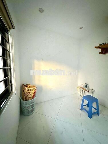 TRUG TÂM HBT , 3 BƯỚC CHÂN LÀ RA PHỐ , GẦN BV VÀ TRƯỜNG HỌC