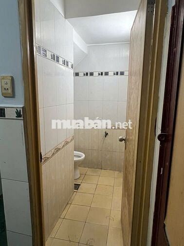 Cho thuê nhà mặt tiền hẻm 68 Đồng Nai, Q.10