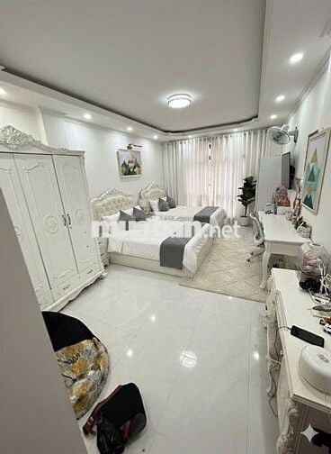 Nhà dt100m2 đúc 5 tầng có tháng máy 10pn hẻm 8m Hồ Đắc Di, Q. Tân Phú