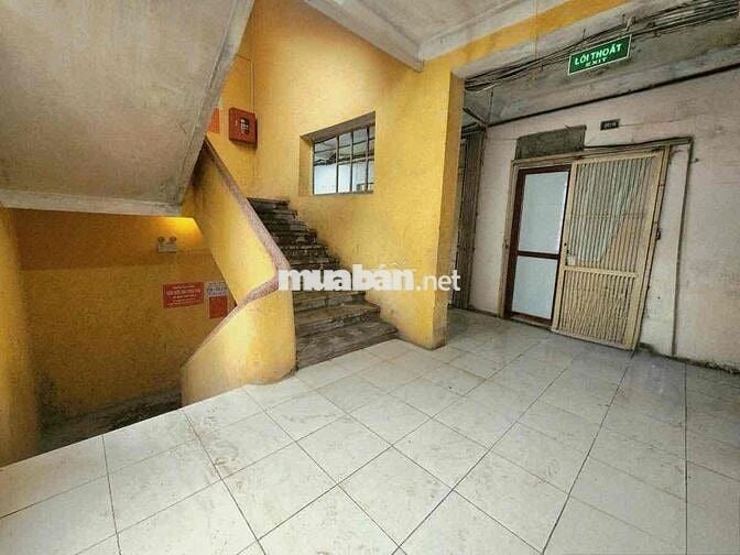 Bán nhà tập thể phố Lê Gia Định nhà đẹp 2 thoáng ở ngay 60m tầng 3 giá