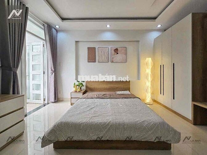HT studio cửa sổ/ban công gần vòng xoay Lăng Cha Cả, cv Hoàng Văn Thụ