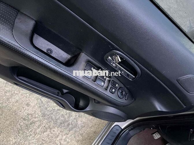 Kia Carens 2009 SX 2.0 AT - 120000 km