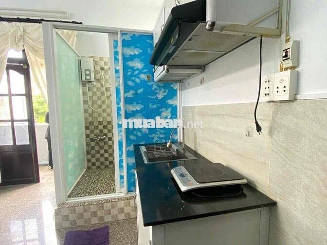 CĂN HỘ STUDIO FULL NỘI THẤT 25m2 BAN CÔNG NGAY VÒNG XOAY HIM LAM