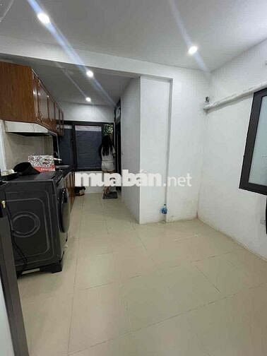 Bán nhà tập thể phố Bùi Ngọc Dương nhà đẹp 2 thoáng ở ngay 55m2 Tầng 2