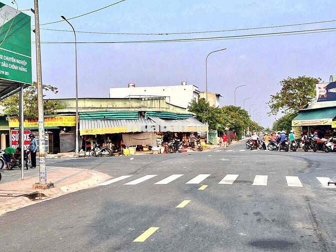 ĐẤT NỀN GIÁ RẺ 215m2 450 TRIỆU ĐÃ CÓ SỔ RIÊNG