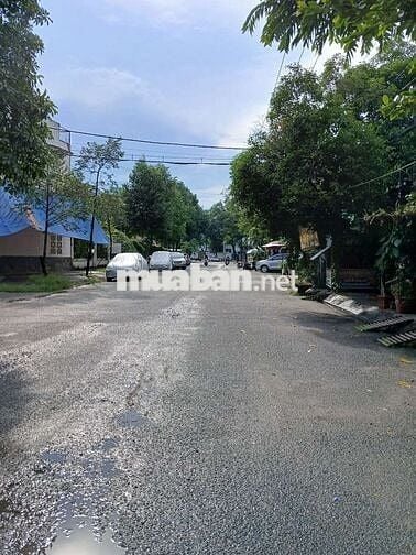 KHÔNG CÓ CĂN THỨ 2—5 TẦNG—NGAY PHAN VĂN HỚN- P. TÂN THỚI NHẤT - Q12 .