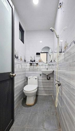 Bán xoay vốn nhà Lý Thái Tổ Q10, 67m², 2PN 2WC - Giá siêu hiếm 3,4 tỷ