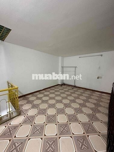 nhà cho tuuee 3p 5m x 15m lững lầu đường lạc long quân p11 tân bình