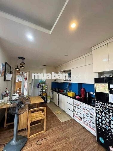 Lô góc chung cư phố Minh Khai nhà đẹp 2 thoáng ở ngay 65m2 tầng 5 giá