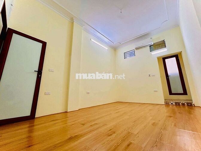 BÁN NHÀ MINH KHAI , LÔ GÓC 2M THOÁNG , NGÕ XE BAGAC VÀ VF3 ĐỖ CỬA .