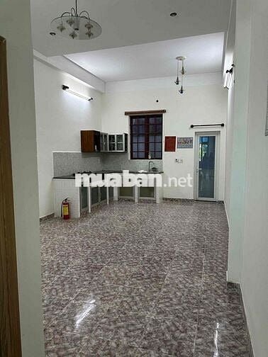 Hiếm-Cho thuê Nhà p Linh Chiểu,gần đh ngân hàng,đường thông 8m,4PN
