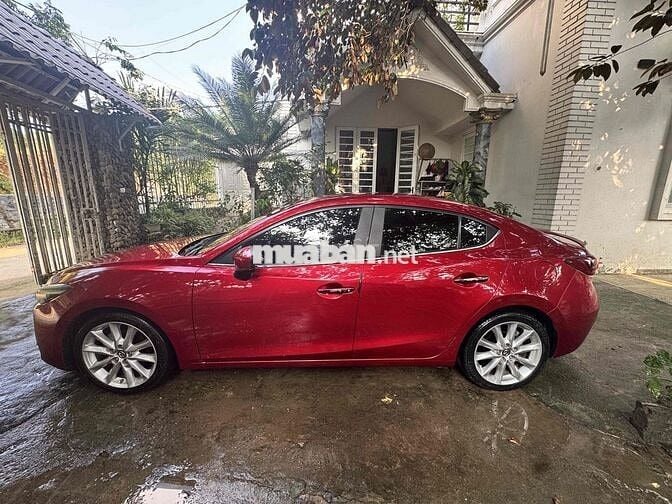 Mazda 3 2019 2.0L Premium - 130000 km