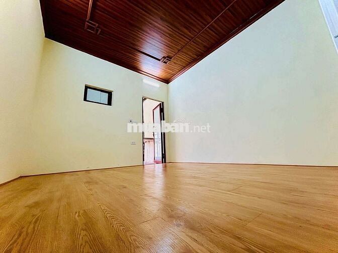 BÁN NHÀ MINH KHAI , LÔ GÓC 2M THOÁNG , NGÕ XE BAGAC VÀ VF3 ĐỖ CỬA .