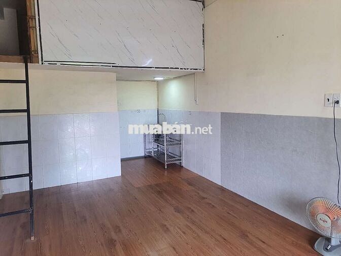 Cho thuê mặt bằng kinh doanh buôn bán làm nghề đường Tân sơn dt 28 m2