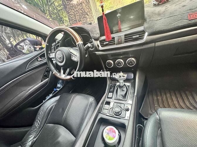 Mazda 3 2019 2.0L Premium - 130000 km