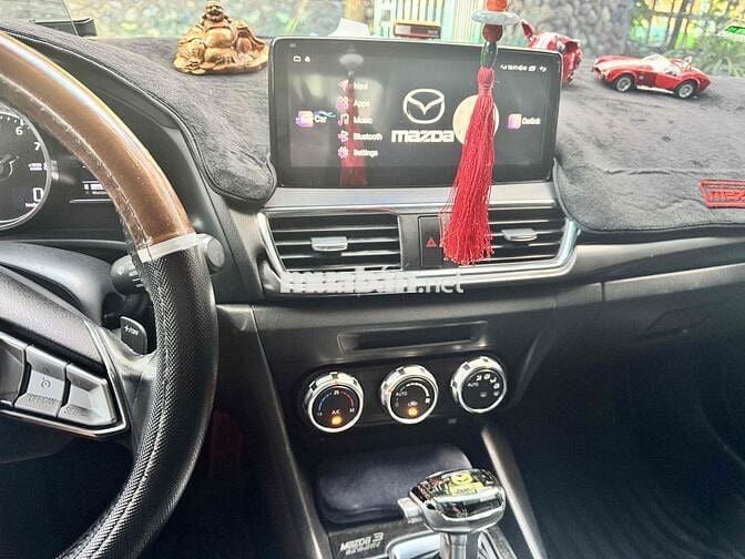 Mazda 3 2019 2.0L Premium - 130000 km