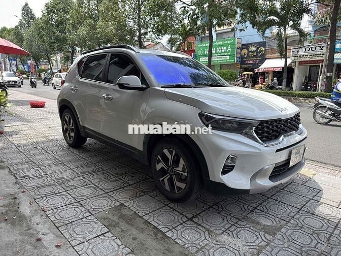 Kia Seltos 2022 Premium 1.4 AT - 47000 km