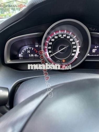 Mazda 3 1.5 AT 2015