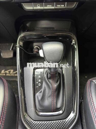 Kia Seltos 2022 Premium 1.4 AT - 47000 km