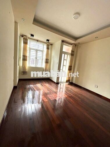 Nhà 2 MT hẻm XH khu Sân bay các phòng đều có bancol hợp ở_cty MỚI