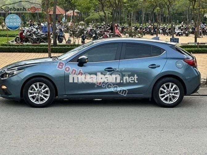 Mazda 3 1.5 AT 2015