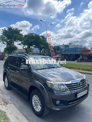 Toyota Fortuner 2.7V 4x2 AT 2012