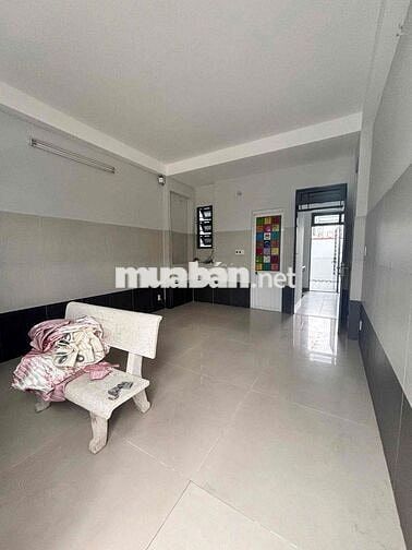 Nhà Hẻm 8M An Dương Vương.DT:4 X 25. Trệt 2Lầu ST.4PN 4WC